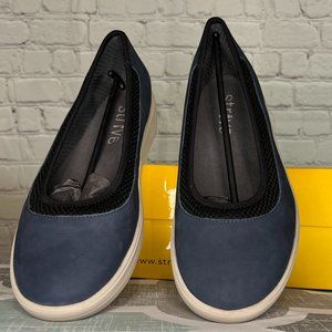 Strive Hampton Shoes Navy-NIB